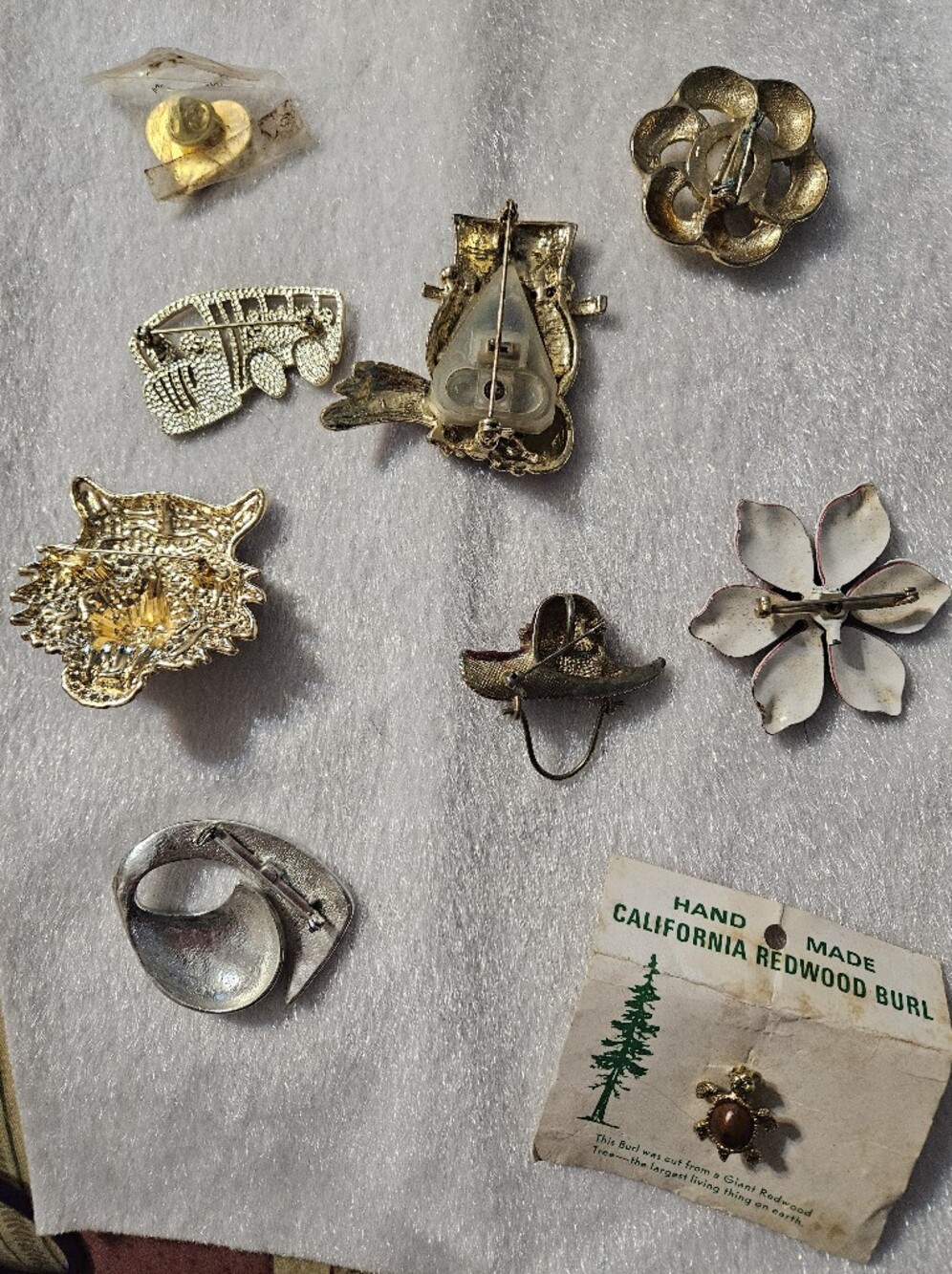 Assorted Brooches - Picture 11 of 12
